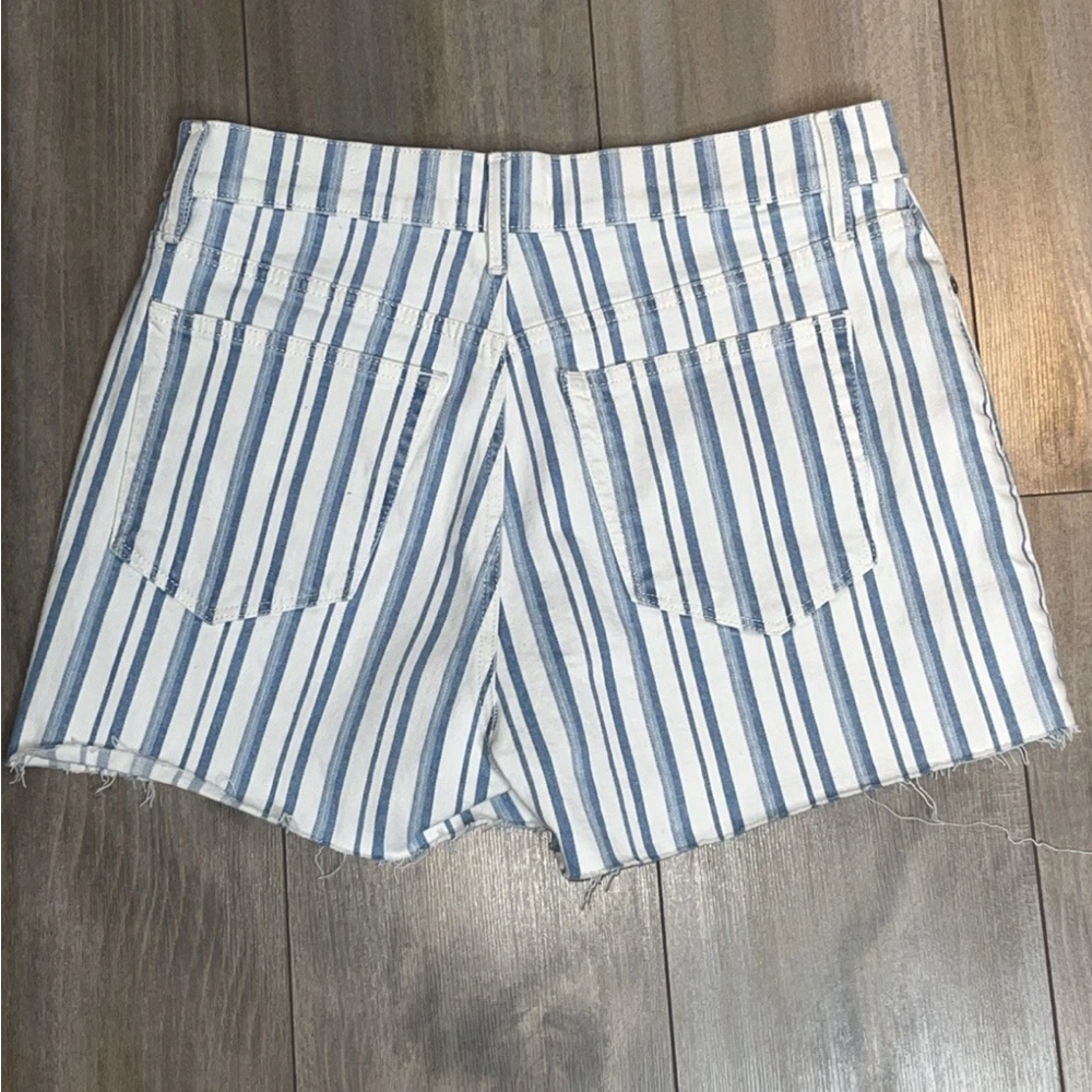 LOFT Women's Sz 6 / 28 Blue & White Striped Denim Cut Off Shorts NWT - Picture 4 of 9